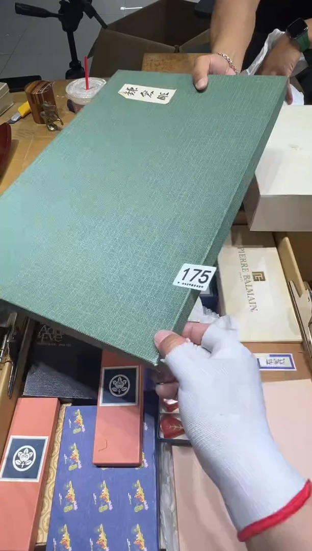 瓷片西*笑175.....
