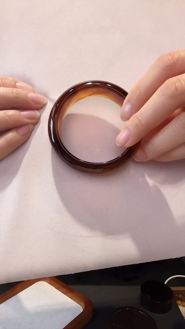 未镶嵌琥珀手镯B***a琥珀手镯