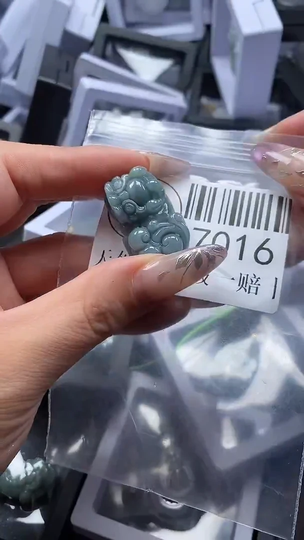 吊坠(不含链)未镶嵌翡翠7016