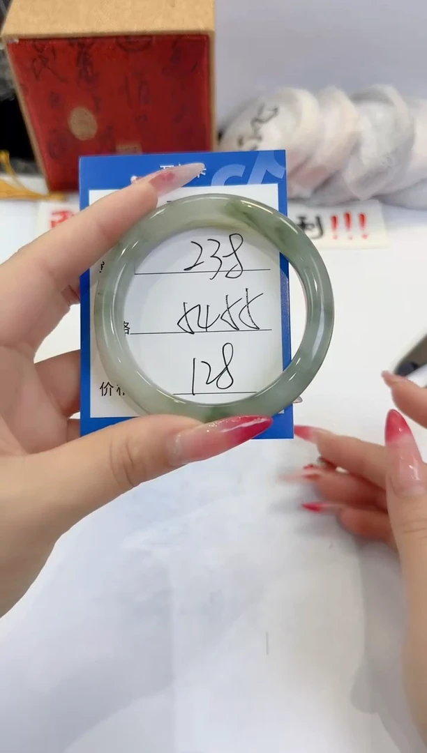 未镶嵌手镯石英质玉238