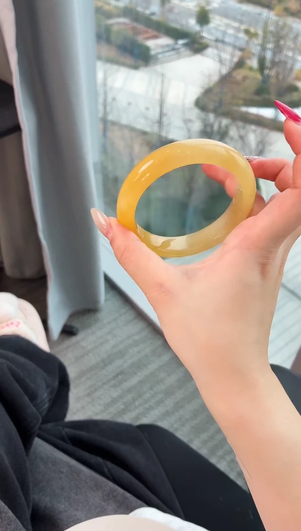 未镶嵌手镯石英质玉41.60