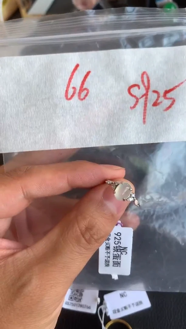 银S925镶嵌戒指翡翠缅甸A货翡翠，拍一发一