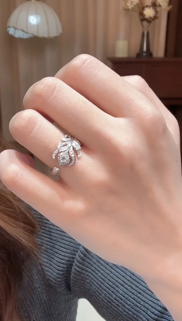 18K金镶嵌实验室培育钻石羽毛戒指k白 14圈口