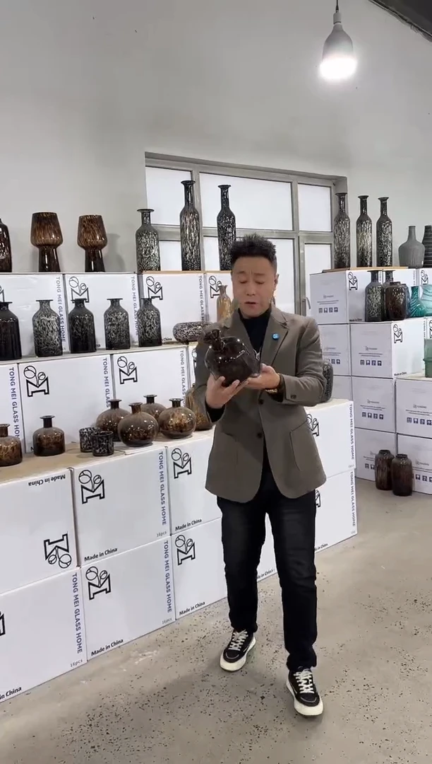 H-99号花瓶一个气泡划痕缺口不是瑕疵不售后