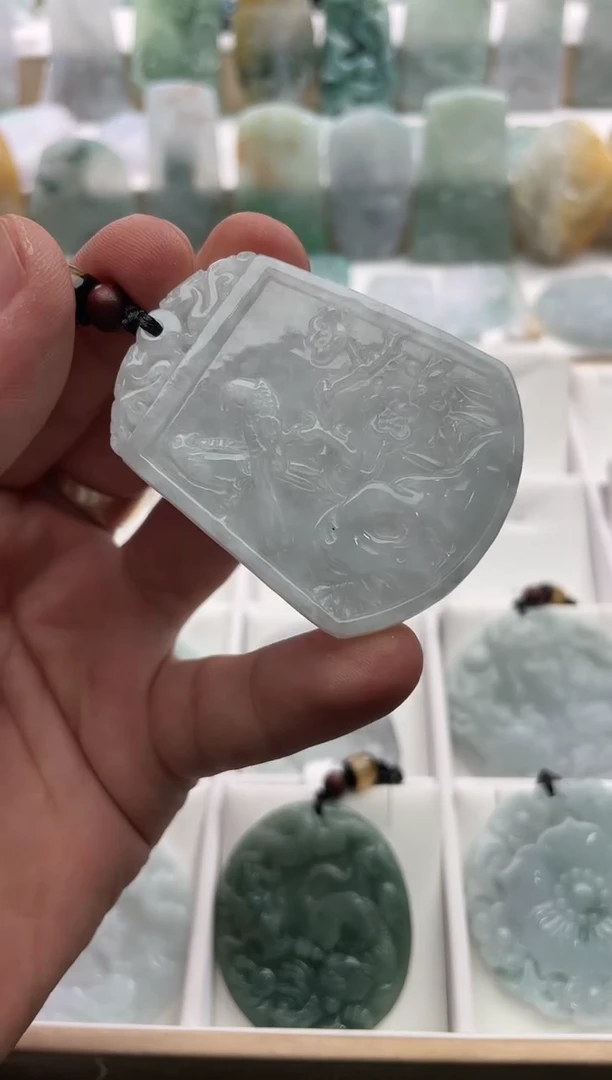 【闪购商品】翡翠颈饰未镶嵌..../2/18/ 167