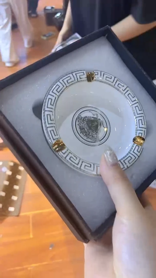 杯鸿辉家品牌瓷器，京东包邮！