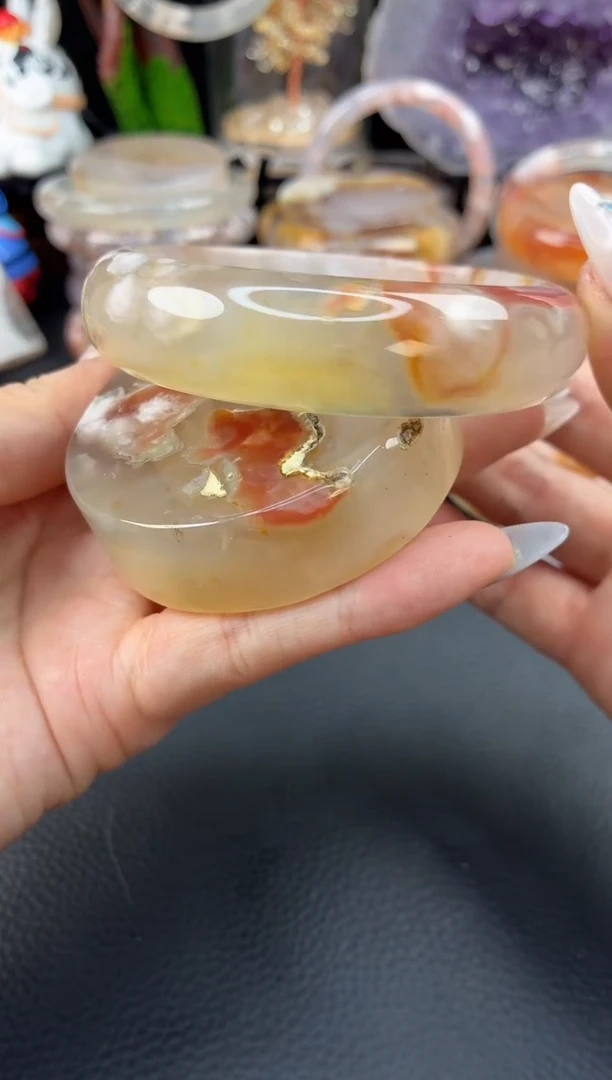 未镶嵌手镯（圆镯）石英质玉59