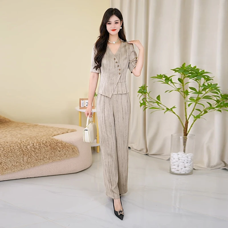 【两件套】夏季时尚修身宽松气质洋气休闲收腰显瘦减龄薄款女装套裤