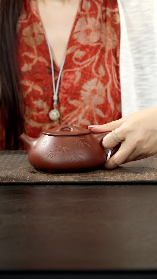 茶壶紫砂桃花紫泥满瓢430cc刻绘