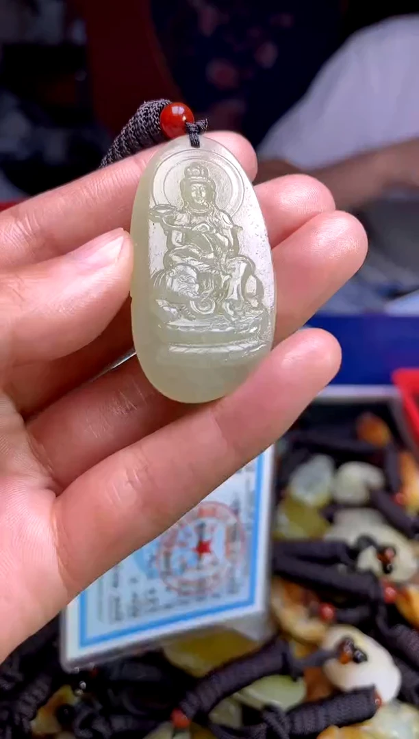 和田玉未镶嵌颈饰1