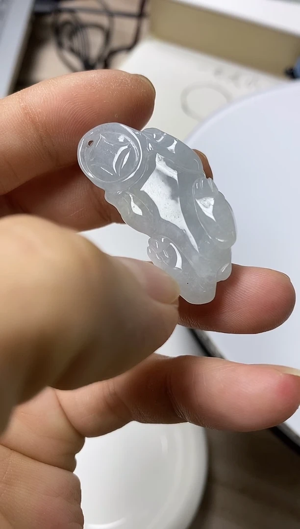 颈饰未镶嵌翡翠吃****?71天然缅甸翡翠A货