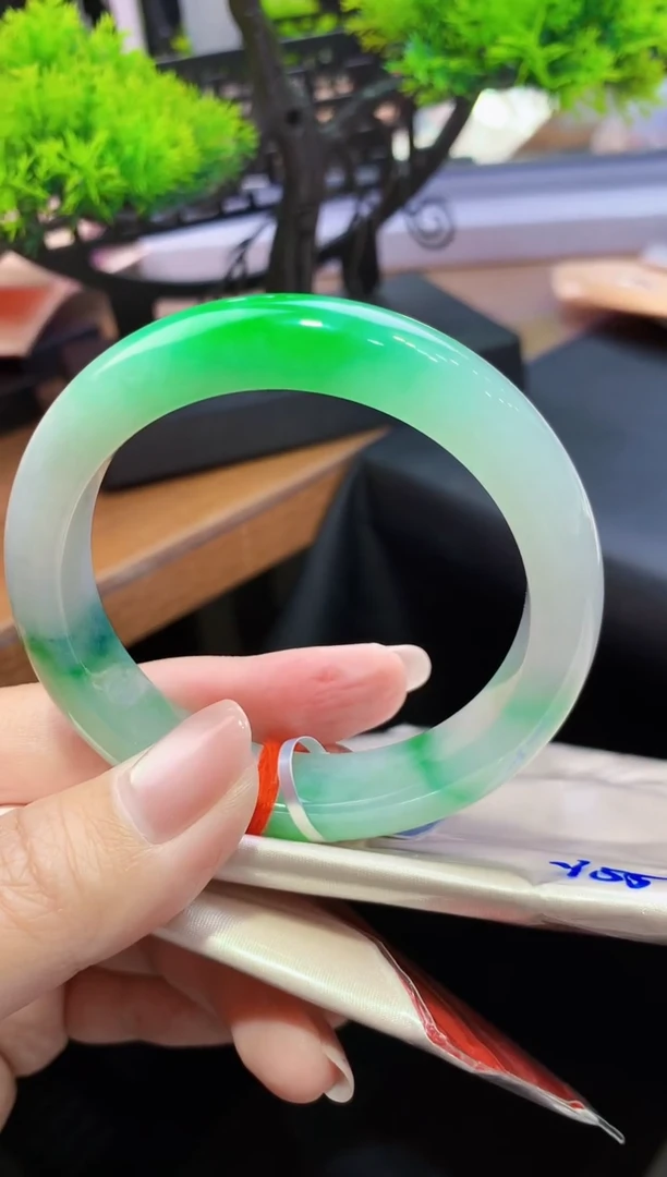 未镶嵌手镯翡翠f102天然A货缅甸翡翠56总价万9.2定金2万