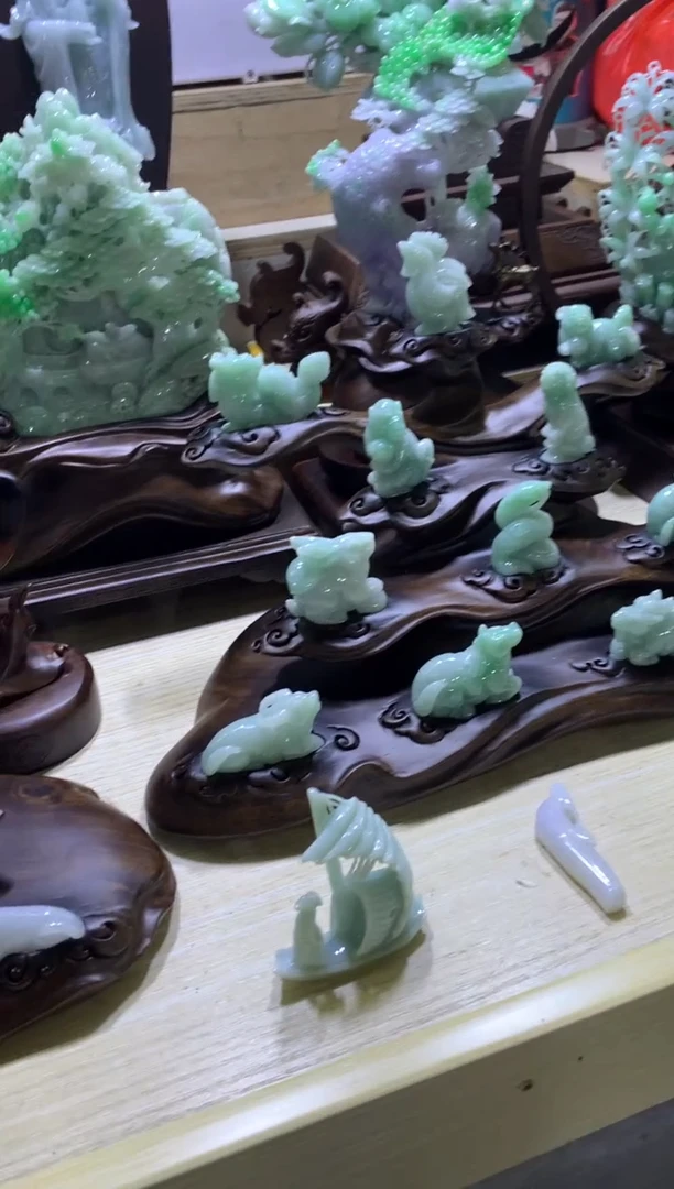 未镶嵌挂件翡翠猫*翡翠摆件