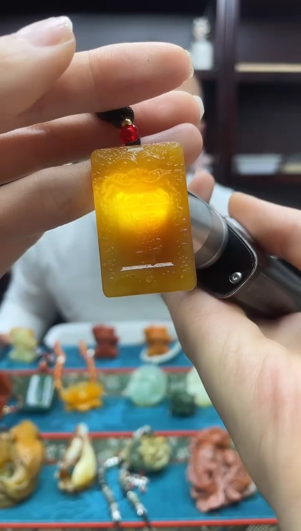 未镶嵌岫玉吊坠·