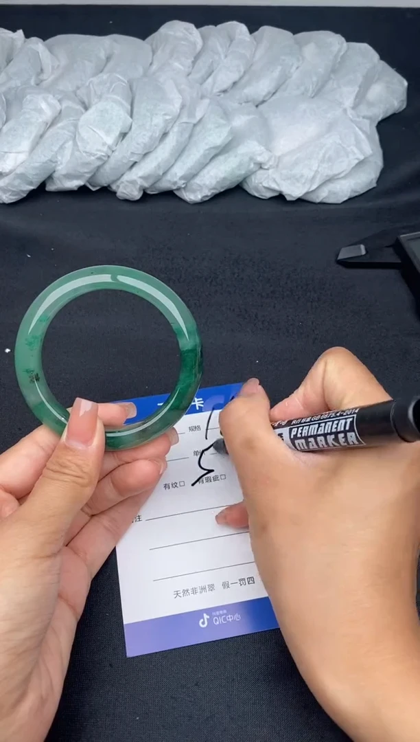 石英质玉（非洲翠）手镯未镶嵌非洲翠A货拍一发一16