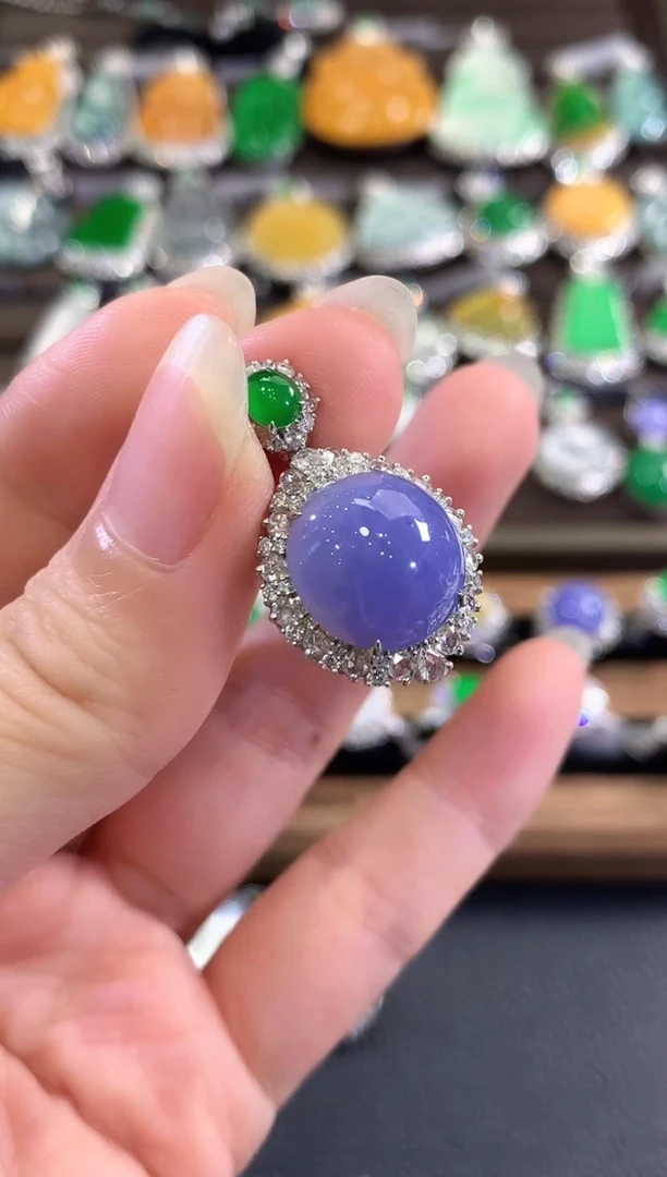 吊坠(不含链)18K金镶嵌翡翠C90