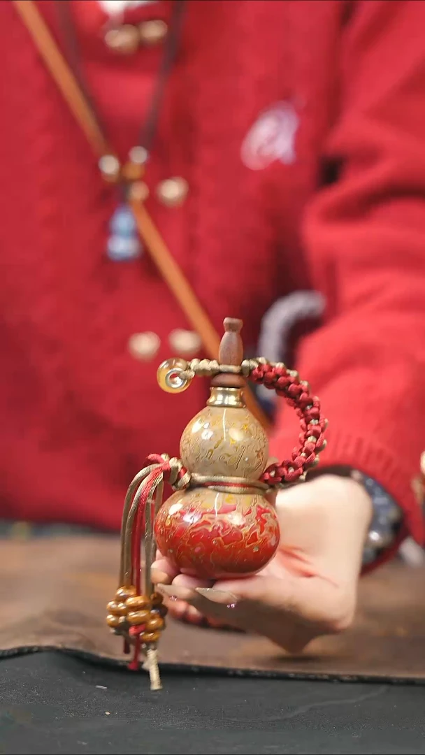 【闪购商品】WD134漆艺精致小手捻(开口）