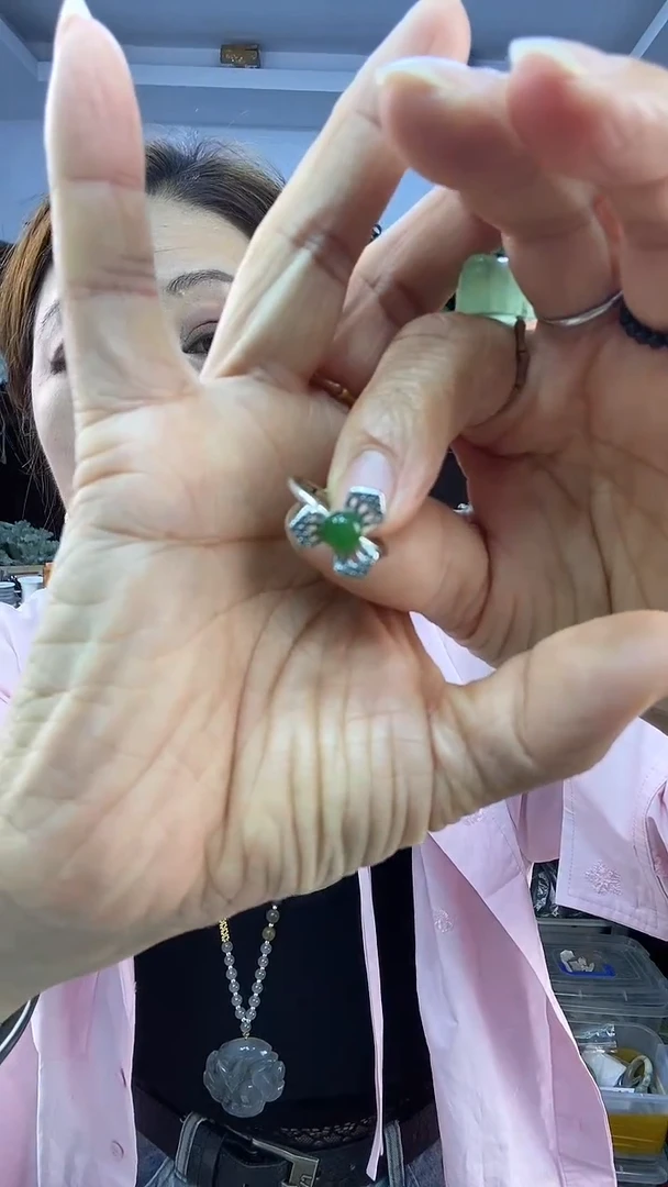 合金蛇纹石玉戒指多样性发货其中之一