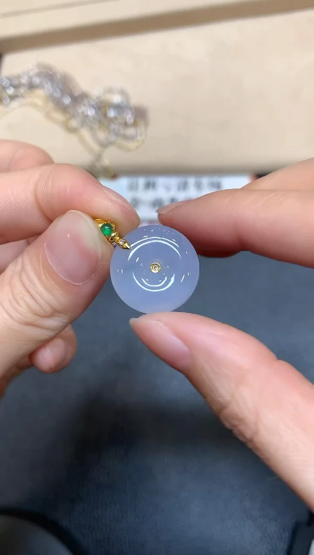 【闪购商品】翡翠颈饰18K金镶嵌【无鉴赏期