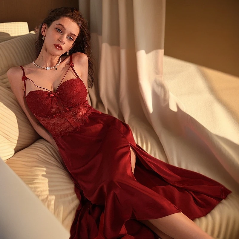 性感一片式吊带长款蕾丝深V睡衣裙法式缎面高级感性感睡衣