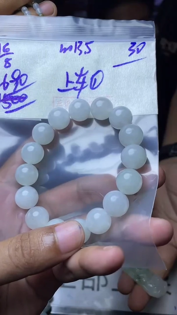 定制翡翠未镶嵌毛货需精细抛光定制拍一发一