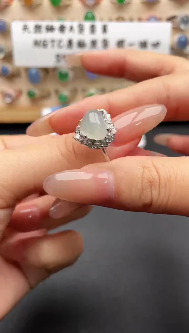 银S925镶嵌戒指翡翠一物一证一礼盒