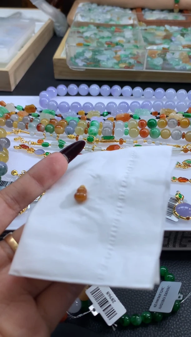 【闪购商品】定制翡翠未镶嵌翡翠