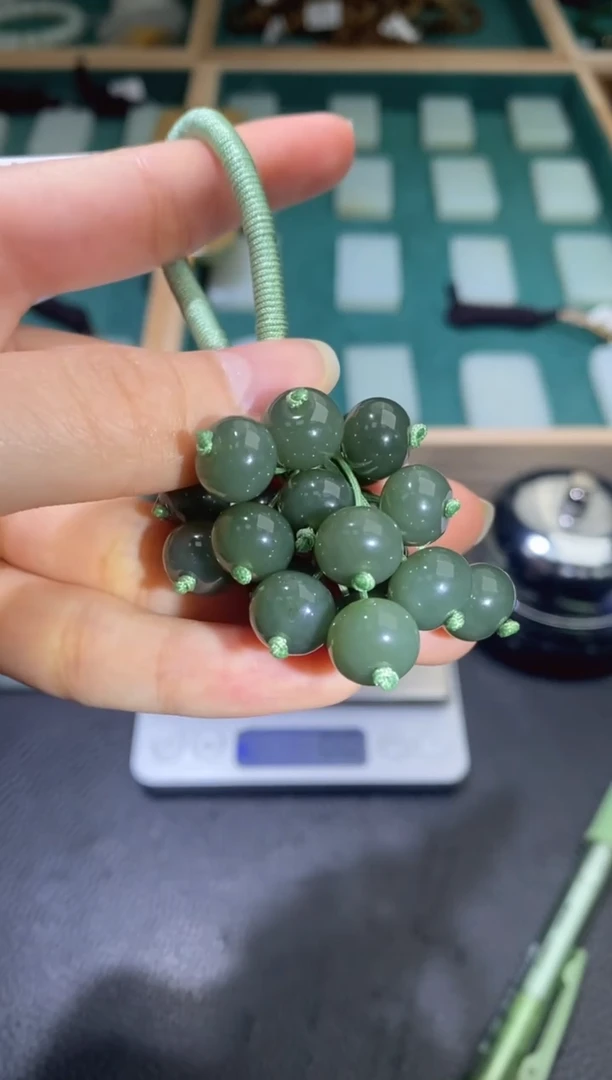 定制和田玉且末料钥匙串