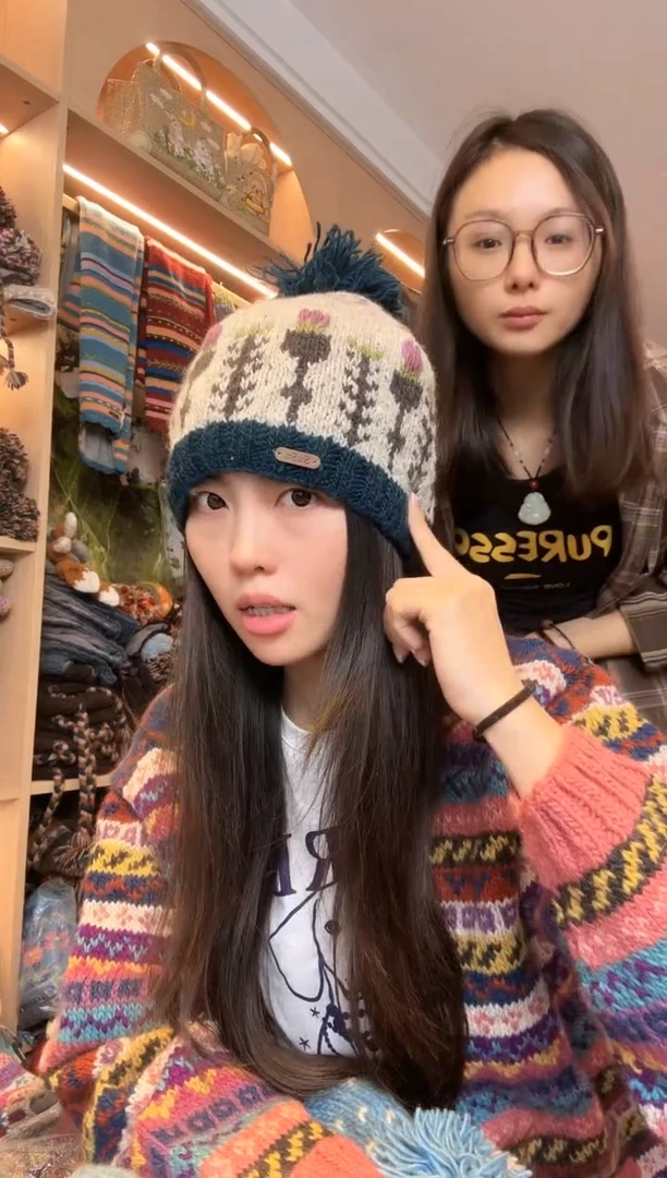 羊毛灰绿郁金香羊毛帽子