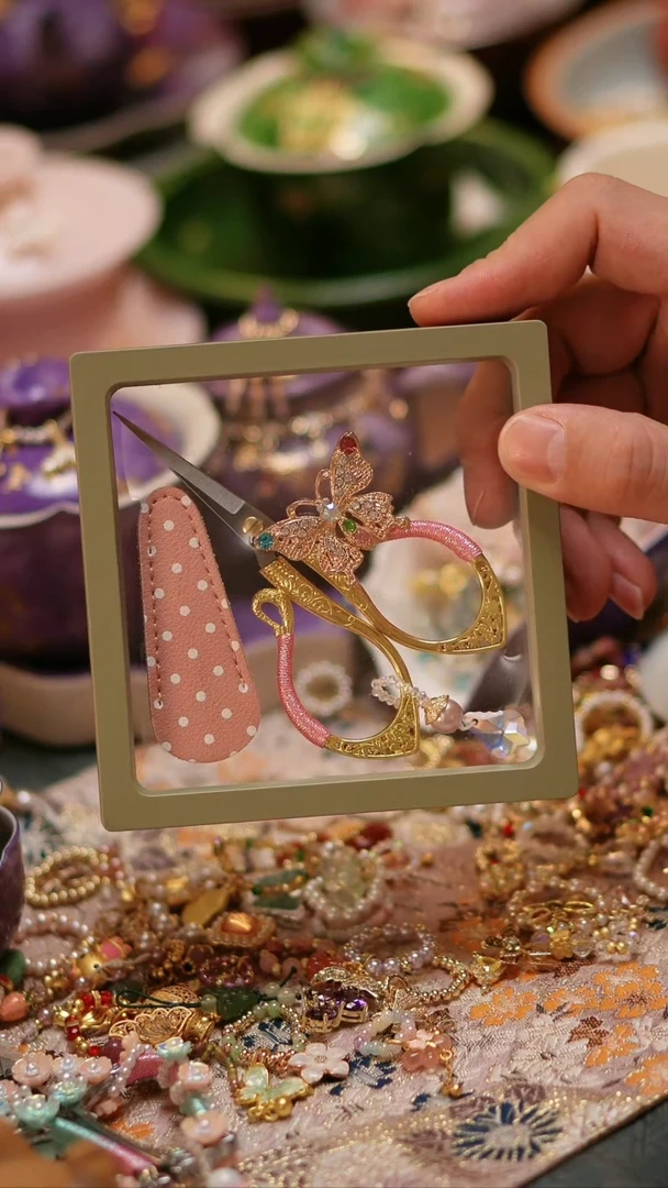 【闪购商品】摆件粉色编织蝴蝶剪刀