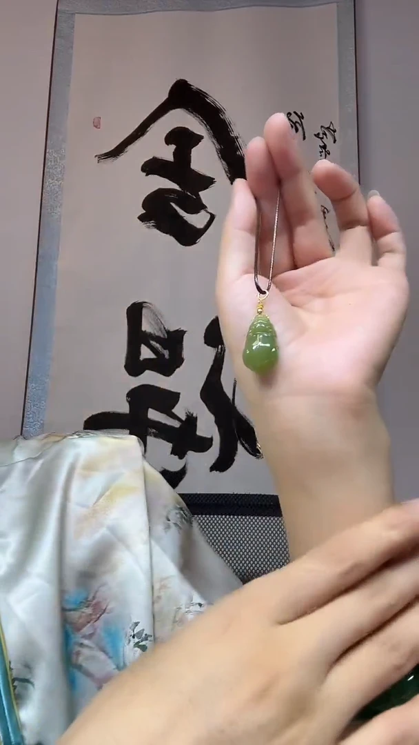 颈饰未镶嵌和田玉貔貅