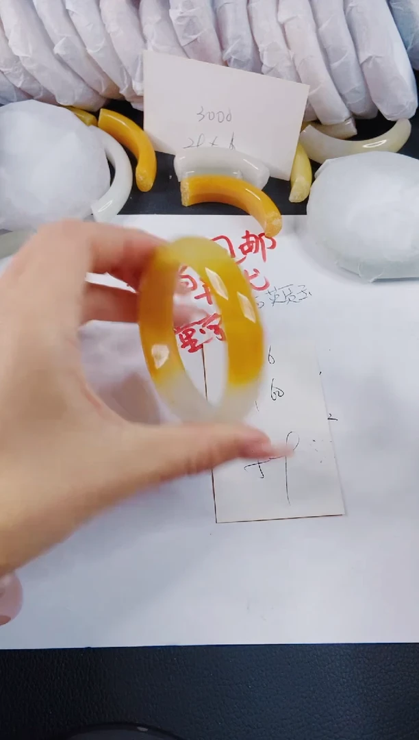 【闪购商品】石英质玉手镯未镶嵌K106-59/60