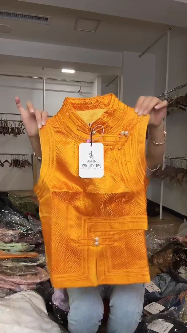 马甲       L码        105-115斤