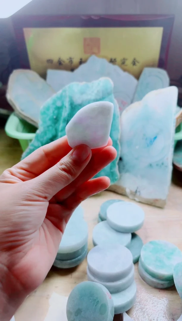 翡翠未镶嵌颈饰A货曹星283