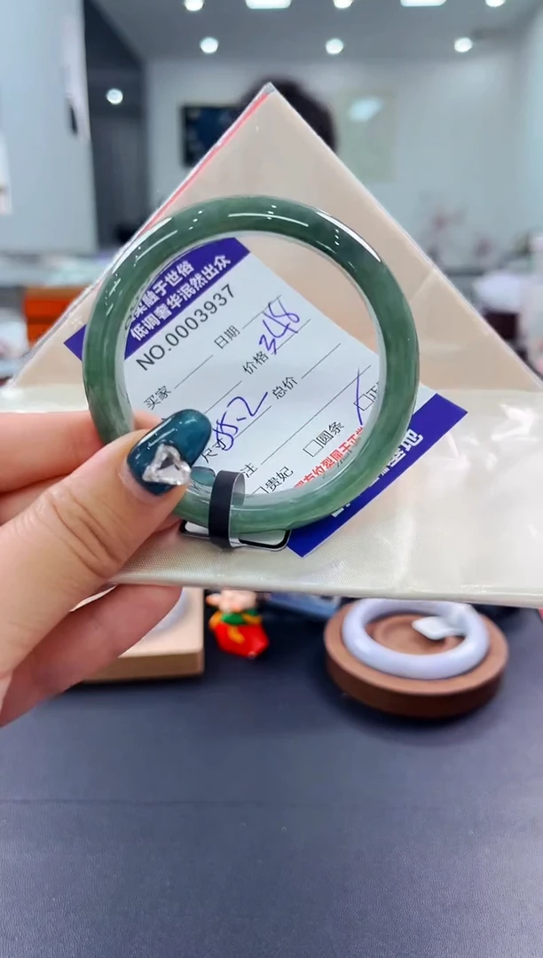 翡翠手镯未镶嵌天然缅甸A货翡翠