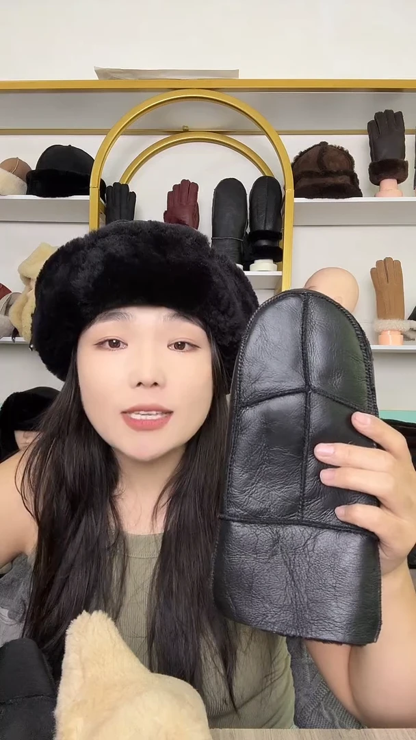 羊皮加厚羊皮守门拼接款黑色亮皮