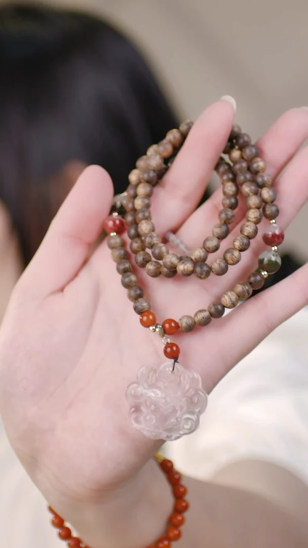 （白奇楠三圈0.6项链+白水晶凤九）