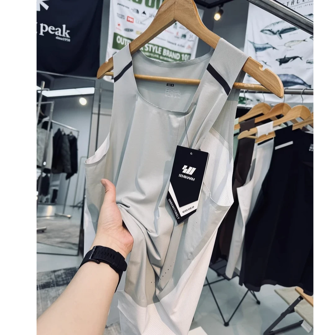 大码男装全身无痕压胶工艺矩阵式网眼肌理户外健身越野跑速干背心