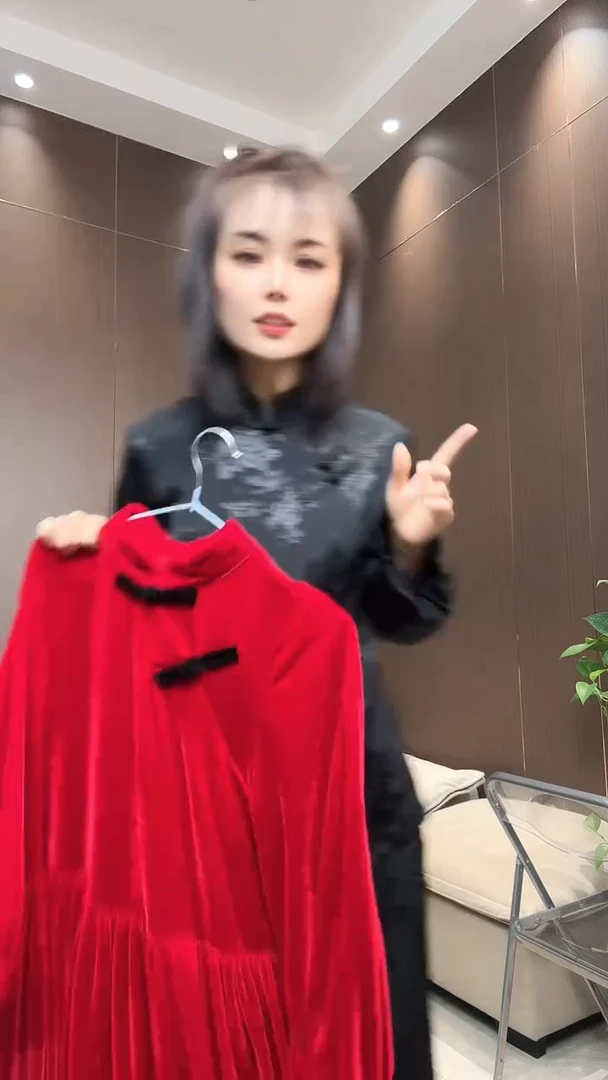 娃娃裙红色M码一件