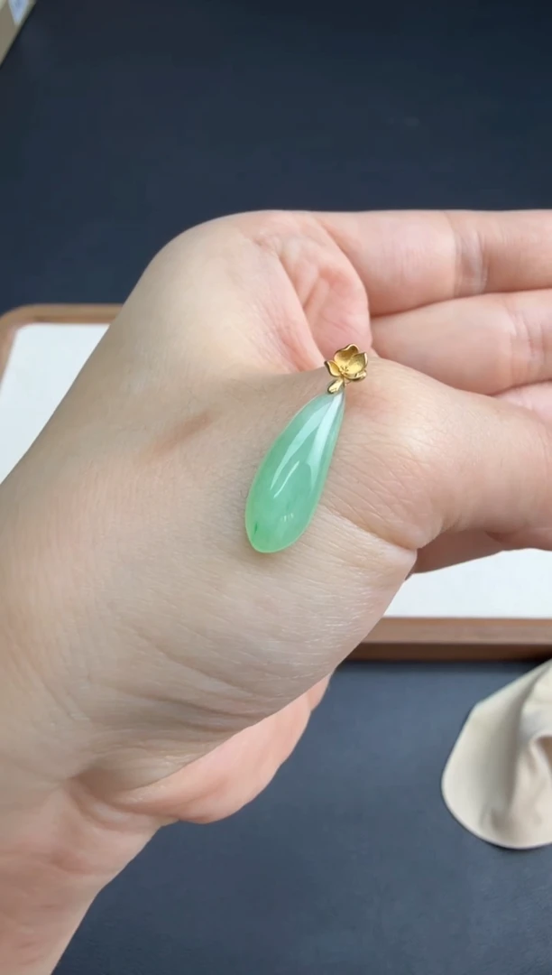 颈饰18K金镶嵌翡翠S1223-S512-108