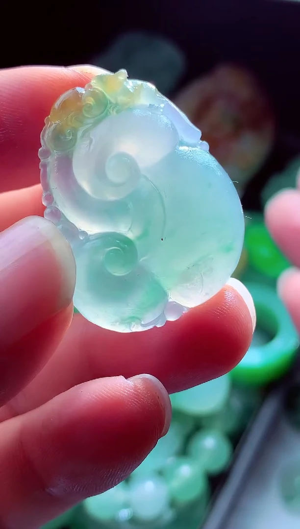 未镶嵌定制翡翠简*?翡翠毛货定制