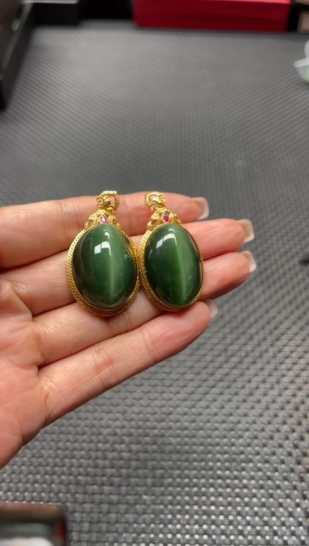 和田玉18K金镶嵌颈饰多样性发1件