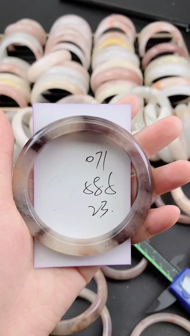 未镶嵌手镯石英质玉（金丝玉）071