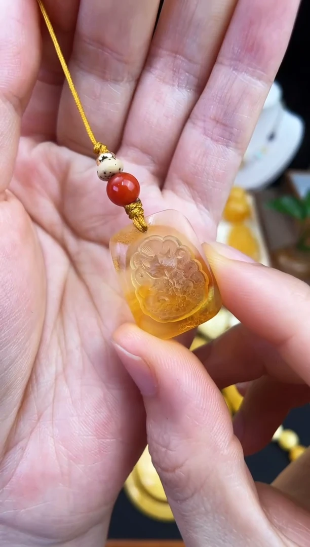 琥珀未镶嵌珠宝奇石柒月