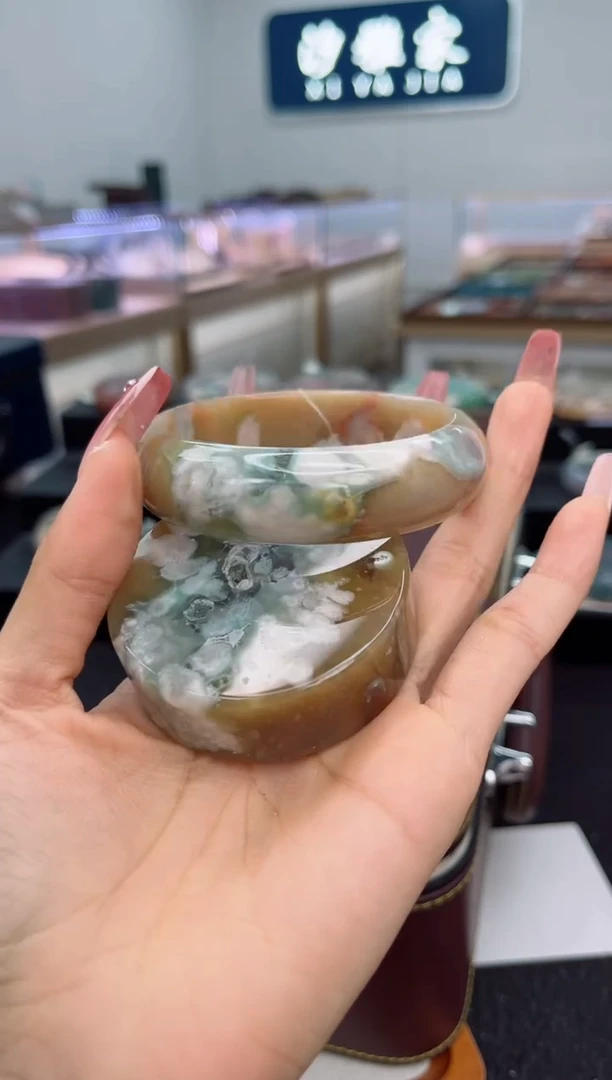 石英质玉手镯未镶嵌60圈口（赠品镯心）s90552