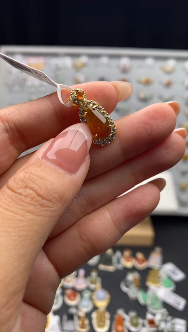 未镶嵌戒指翡翠追****?天然A货翡翠