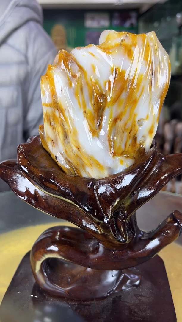 未镶嵌珠宝奇石硅化玉缅甸天然树化玉摆件