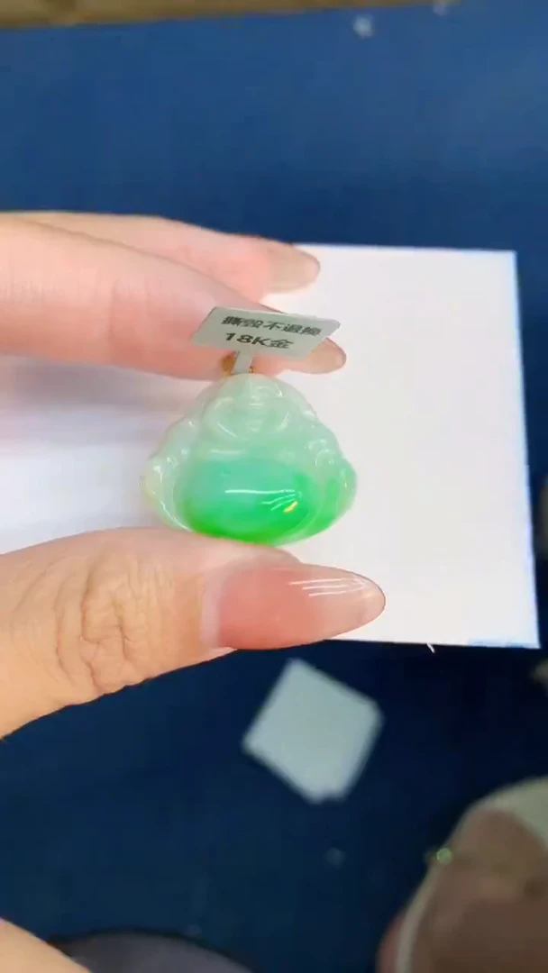 翡翠18K金镶嵌颈饰           1