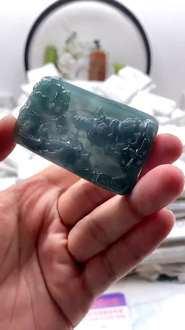 翡翠未镶嵌颈饰普贤