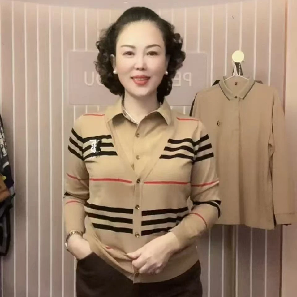 《春节不打烊》2025年早春款条纹假两件时尚休闲春秋季